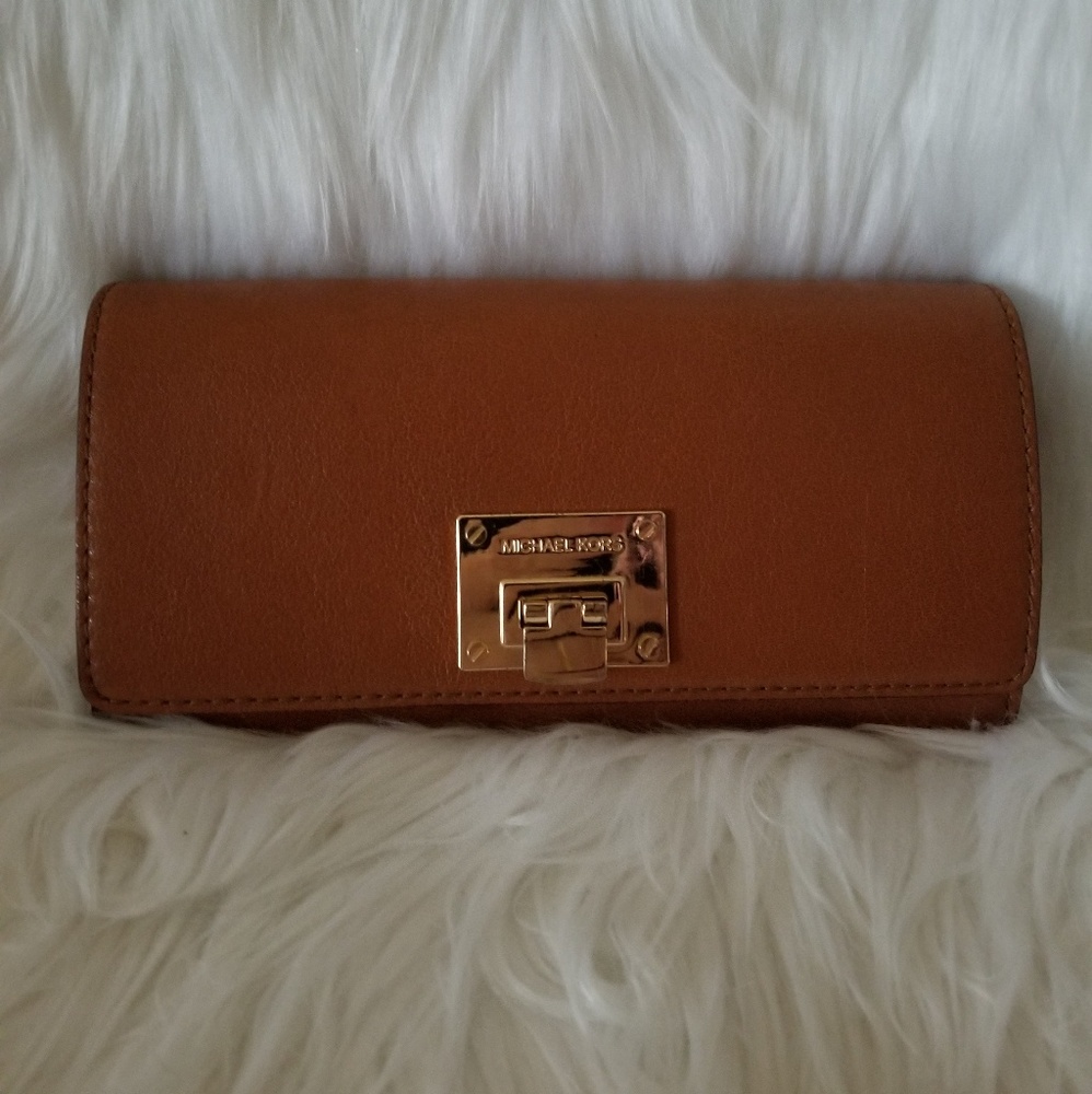 Michael Kors Wallet, Luggage Color, EUC